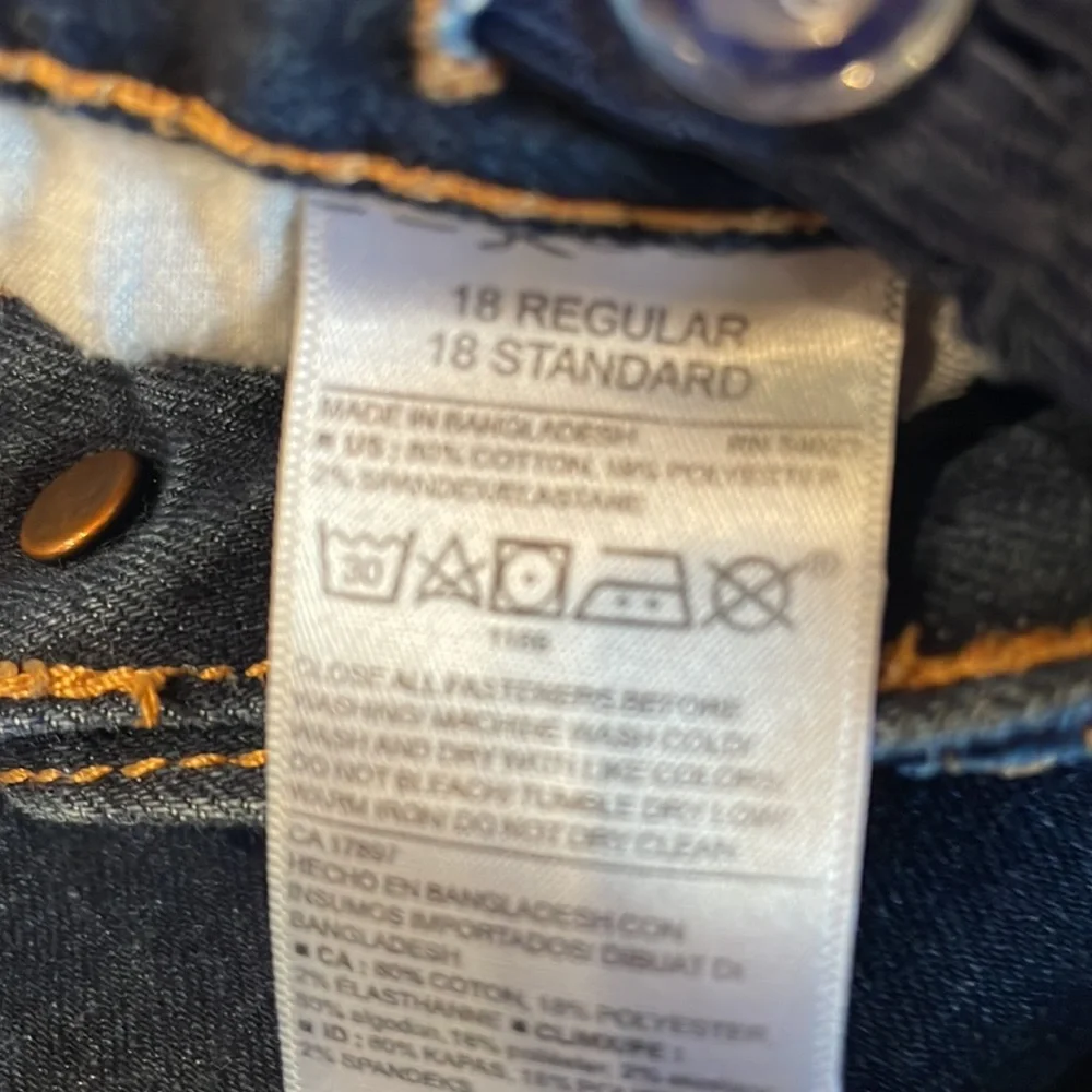 EUC Old Navy boys jeans. Skinny both are size 18 regular